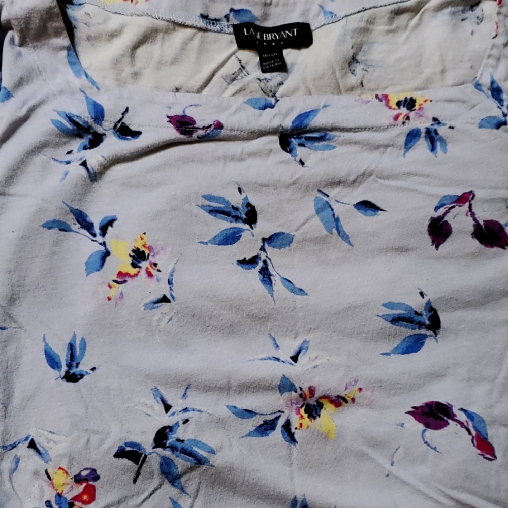 Lane Bryant size 18/20 Tee